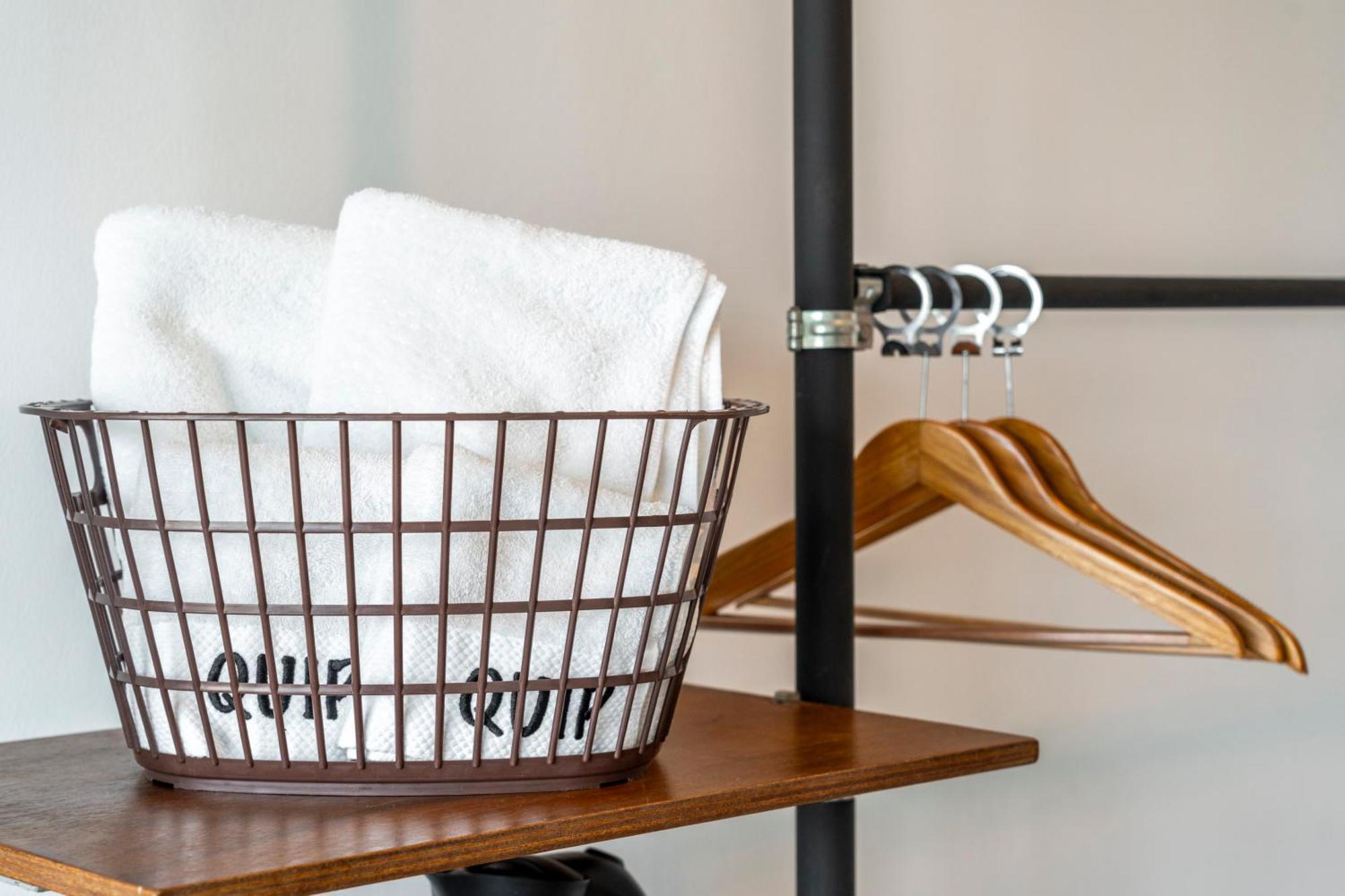 Quip Bed & Breakfast Phuket Ngoại thất bức ảnh