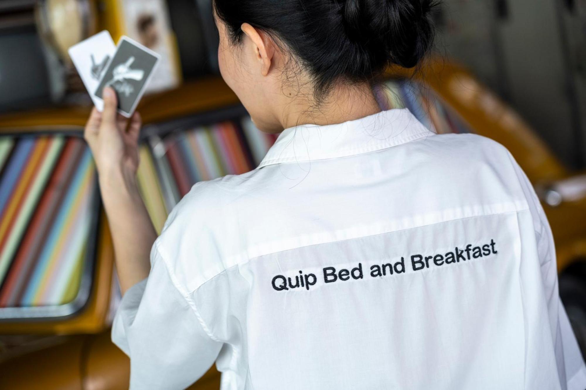 Quip Bed & Breakfast Hotel Phuket Ngoại thất bức ảnh